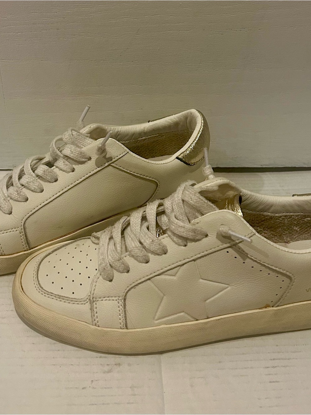 Vintage Havana Cream Leather Star Accent Sneakers with Gold Heel